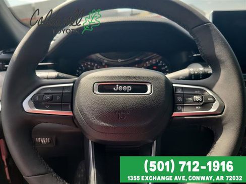 Used 2025 Jeep Compass Limited AWD/4WD image 13