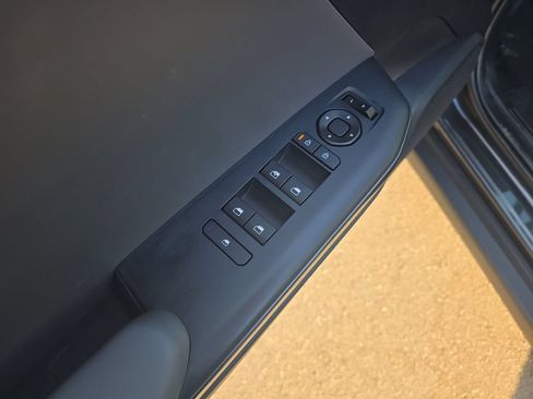Used 2025 Kia K4 FWD image 11