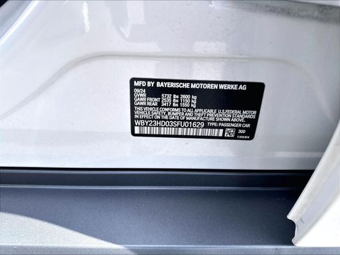 Used 2025 BMW i4 eDrive40 RWD image 19