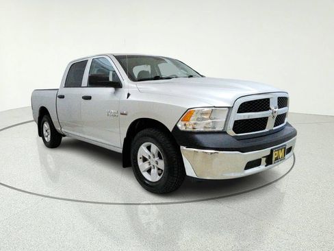 Used 2018 RAM 1500 ST w/ SXT Appearance Group AWD/4WD image 8
