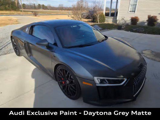 Used 2017 Audi R8 V10 w/ Carbon Exterior Package AWD/4WD image 3