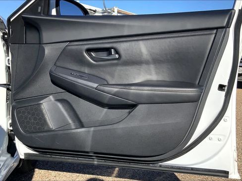 Used 2024 Nissan Sentra S image 22