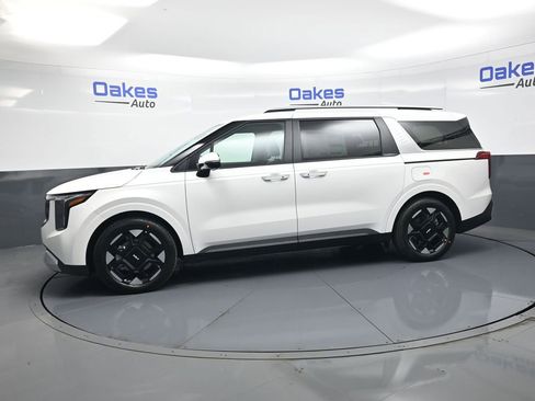 New 2026 Kia Carnival EX FWD image 5
