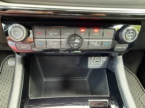 Used 2024 Jeep Compass Trailhawk AWD/4WD image 21