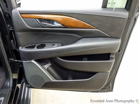 Used 2020 Cadillac Escalade ESV Luxury image 26