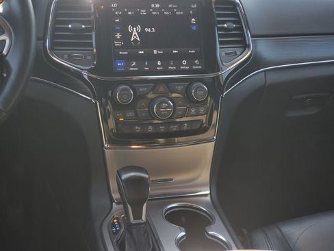 Used 2021 Jeep Grand Cherokee Limited AWD/4WD image 27