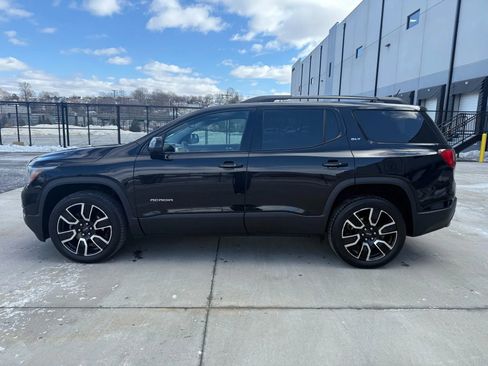 Used 2019 GMC Acadia SLT w/ Black Edition image 5