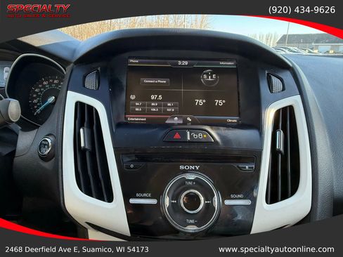 Used 2012 Ford Focus Titanium image 23