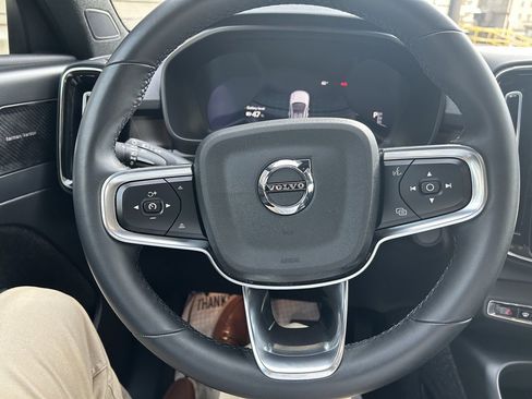 Certified 2022 Volvo C40 P8 Recharge Ultimate image 34