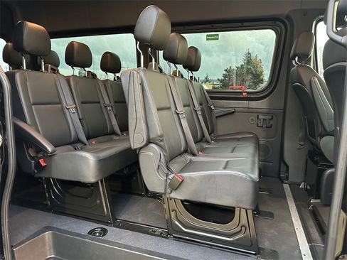 Used 2019 Mercedes-Benz Sprinter 2500 image 13