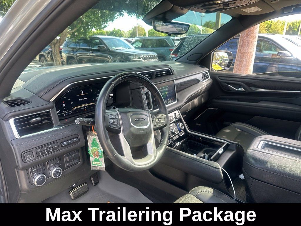 Used 2024 GMC Yukon Denali w/ Advanced Technology Package AWD/4WD image 5