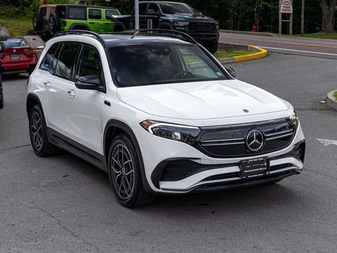 Used 2023 Mercedes-Benz EQB 350 4MATIC SUV image 3