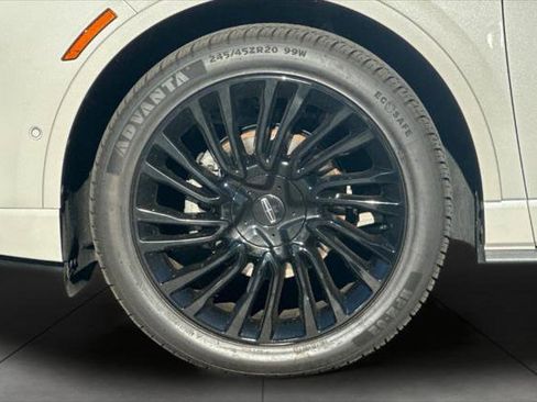 Used 2021 Lincoln Corsair Reserve w/ Equipment Group 201A image 26