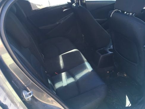 Used 2018 Toyota Yaris iA FWD image 7