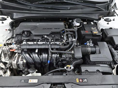 Used 2024 Hyundai Elantra SEL FWD image 34