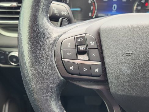 Used 2020 Ford Explorer XLT w/ Equipment Group 202A RWD image 32