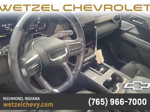 Used 2024 GMC Acadia Denali w/ Super Cruise Package FWD image 3