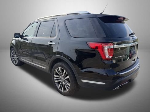 Used 2018 Ford Explorer Platinum AWD/4WD image 4