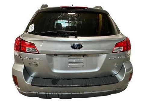 Used 2011 Subaru Outback 2.5i Limited w/ PWR Moonroof Pkg AWD/4WD image 4