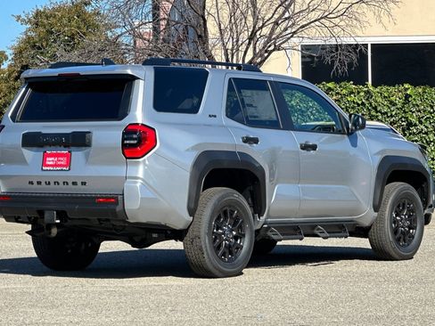Used 2026 Toyota 4Runner SR5 AWD/4WD image 3