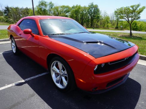 Used 2016 Dodge Challenger R/T Plus image 4