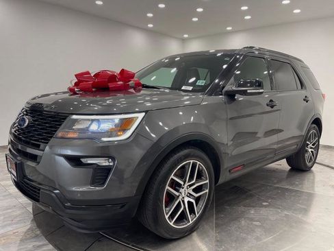 Used 2019 Ford Explorer Sport w/ Equipment Group 401A AWD/4WD image 3