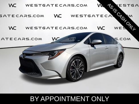 Used 2020 Toyota Corolla LE FWD image 1