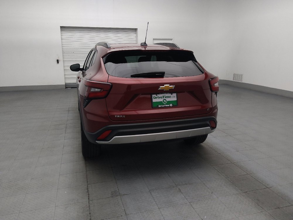 Used 2025 Chevrolet Trax LT w/ LT Convenience Package FWD image 6