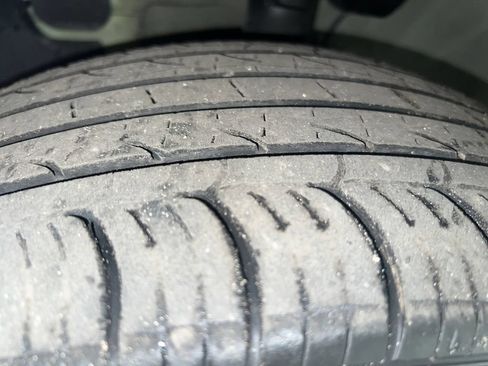 Used 2024 Hyundai Venue SEL FWD image 30