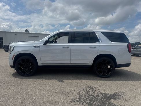 New 2026 GMC Yukon Denali w/ Denali Reserve Package AWD/4WD image 3