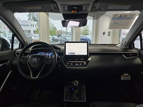 Certified 2026 Toyota Corolla Cross XLE image 25