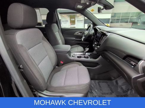 Used 2023 Chevrolet Traverse LT w/ Rear Camera Mirror Package AWD/4WD image 28