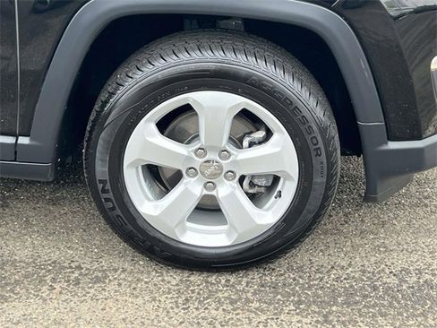 Used 2019 Jeep Compass Latitude image 7