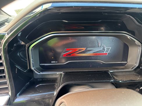 Used 2025 Chevrolet Silverado 1500 LTZ image 11