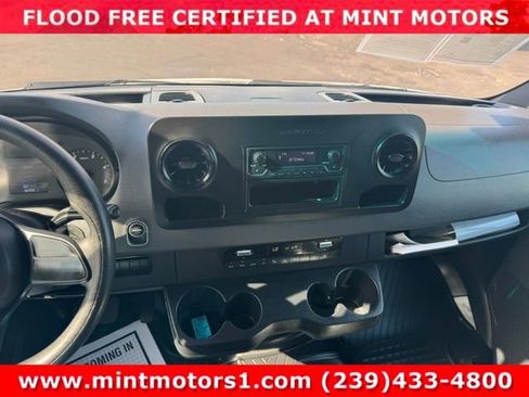 Used 2021 Mercedes-Benz Sprinter 2500 image 38
