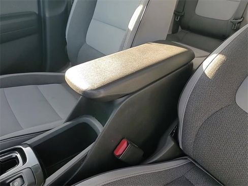 Used 2021 Chevrolet TrailBlazer LS image 19