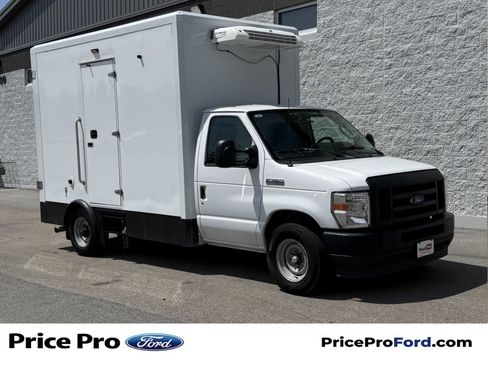 Used 2023 Ford E-350 and Econoline 350 Super Duty w/ Power Windows & Locks Group RWD image 1
