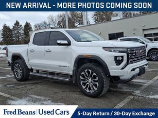 Used 2023 GMC Canyon Denali video 1