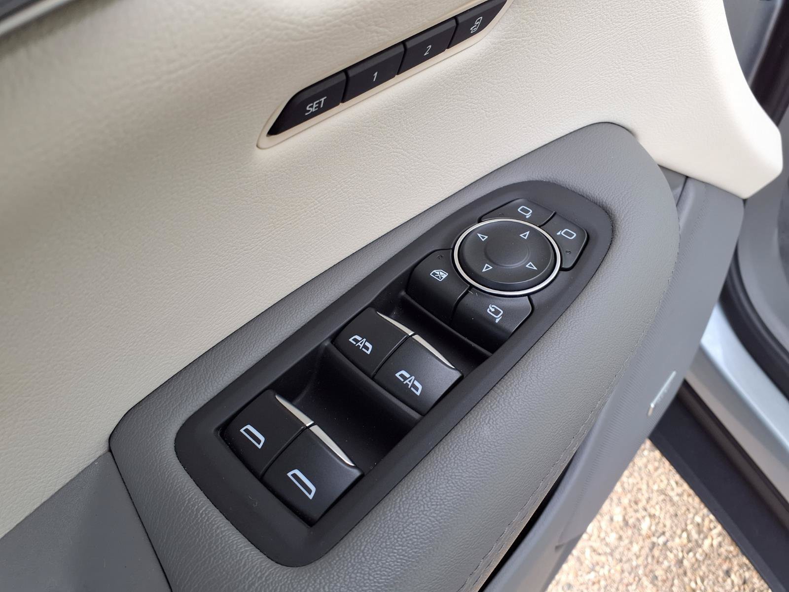 Used 2024 Cadillac XT5 Premium Luxury w/ LPO, Floor Liner Package AWD/4WD image 14