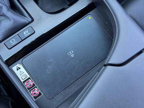 Used 2023 Lexus ES 300h w/ Premium Package image 31