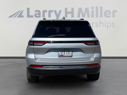 Used 2024 Jeep Grand Cherokee Limited 4xe w/ Trailer Tow Package image 4