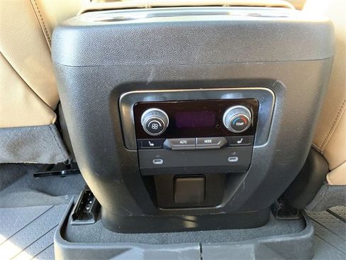 Used 2024 Chevrolet Tahoe Premier image 32