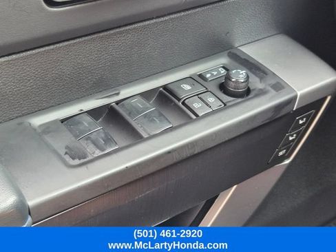 Used 2023 Toyota Tundra Platinum AWD/4WD image 35