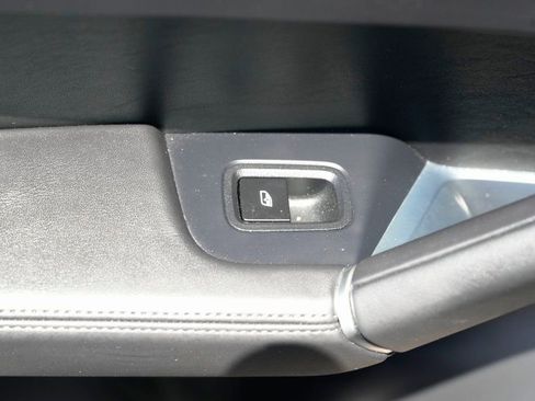 Used 2022 Porsche Cayenne Turbo image 36