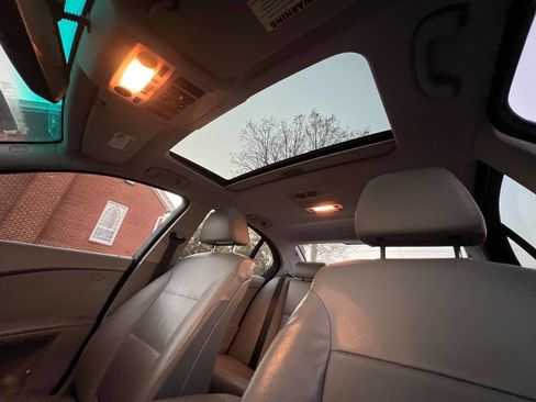 Used 2007 BMW 530xi Sedan image 12