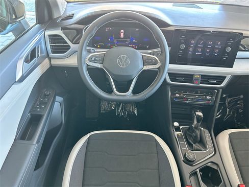 New 2026 Volkswagen Taos SE image 44