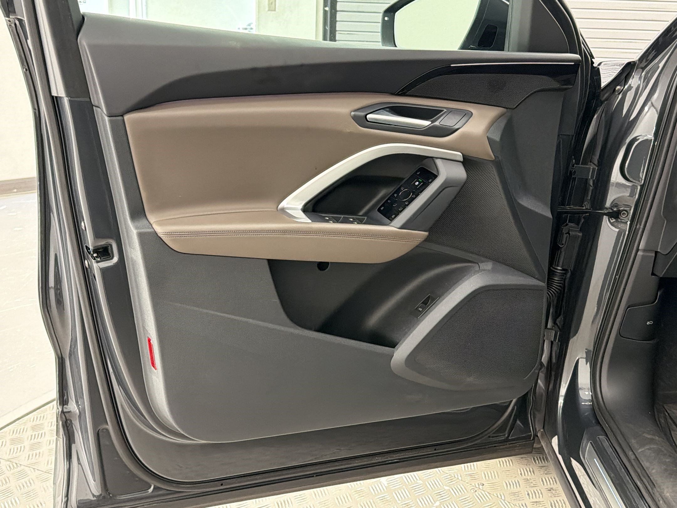 Certified 2025 Audi Q5 Premium w/ Convenience Package AWD/4WD image 14