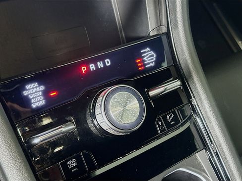 Used 2023 Jeep Grand Cherokee Overland w/ Advanced Protech Group III AWD/4WD image 24