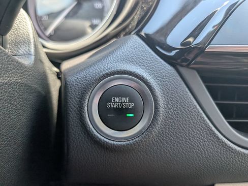 Used 2020 Buick Envision Essence w/ Experience Buick Package FWD image 25