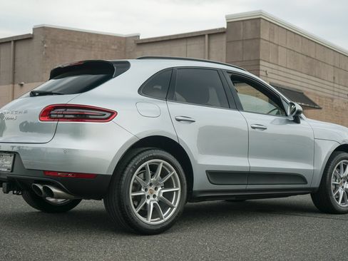 Used 2016 Porsche Macan S AWD/4WD image 3